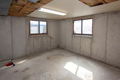 825 W 300 N, Hyrum, UT 84319 - Photo 21