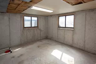 825 W 300 N, Hyrum, UT 84319 - Photo 21