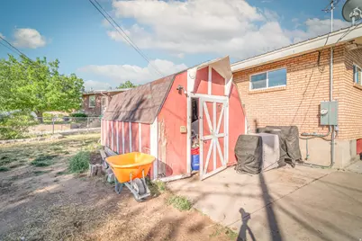 417 Marilyn Dr, Clearfield, UT 84015 - Photo 17