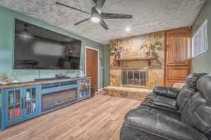 417 Marilyn Dr, Clearfield, UT 84015 - Photo 5