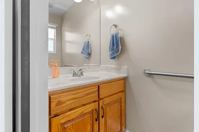 5727 S 3550 W, Roy, UT 84067 - Photo 21
