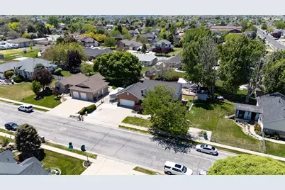 5727 S 3550 W, Roy, UT 84067 - Photo 39