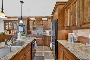 973 E Taliesen Cv S, Midvale, UT 84047 - Photo 13
