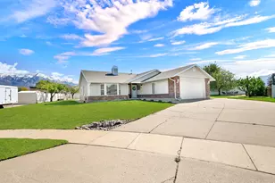 2476 W Clydesdale Ct N, Farr West, UT 84404 - Photo 35