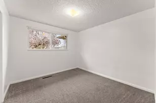 965 N 400 E, Lehi, UT 84043 - Photo 19