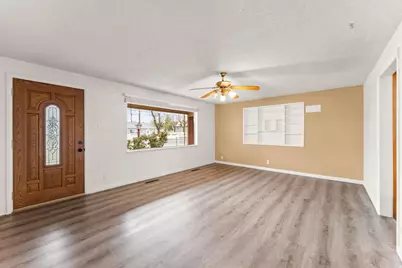 965 N 400 E, Lehi, UT 84043 - Photo 5