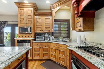 3225 W Chateau View Cir, South Jordan, UT 84095 - Photo 15