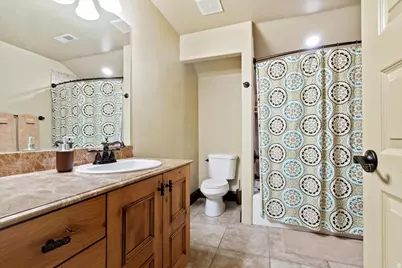 3225 W Chateau View Cir, South Jordan, UT 84095 - Photo 37