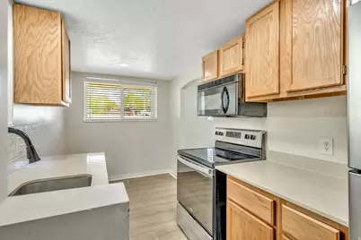 2022 E 4500 S, Holladay, UT 84117 - Photo 11