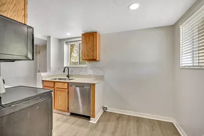 2022 E 4500 S, Holladay, UT 84117 - Photo 9