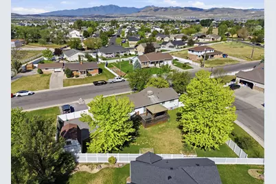 1438 N Trinnaman Ln W, Lehi, UT 84043 - Photo 45