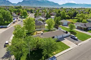 1438 N Trinnaman Ln W, Lehi, UT 84043 - Photo 43