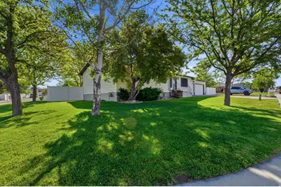 1438 N Trinnaman Ln W, Lehi, UT 84043 - Photo 3