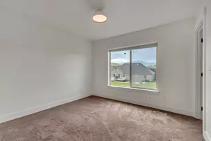 8069 N Quarter Mile Dr, Eagle Mountain, UT 84005 - Photo 23