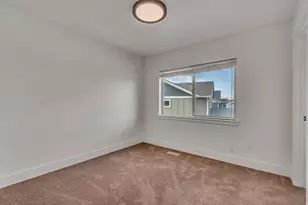 8069 N Quarter Mile Dr, Eagle Mountain, UT 84005 - Photo 21