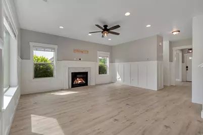 8069 N Quarter Mile Dr, Eagle Mountain, UT 84005 - Photo 9