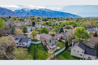 7910 S Pear Tree Cir E, Sandy, UT 84094 - Photo 29