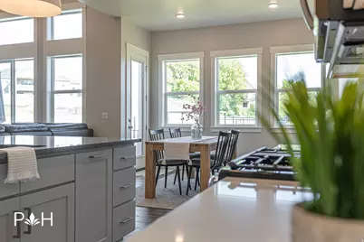 781 W 85 S, Hyrum, UT 84319 - Photo 19