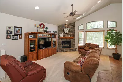 11297 S Via Bonito Dr, South Jordan, UT 84095 - Photo 5