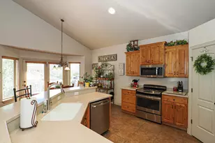 11297 S Via Bonito Dr, South Jordan, UT 84095 - Photo 13
