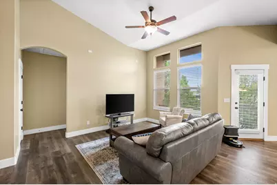 821 E Olivia Ct S, Salt Lake City, UT 84107 - Photo 7