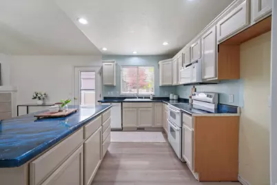 4584 W Carriage Ln, Cedar Hills, UT 84062 - Photo 11