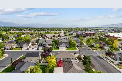 4584 W Carriage Ln, Cedar Hills, UT 84062 - Photo 39