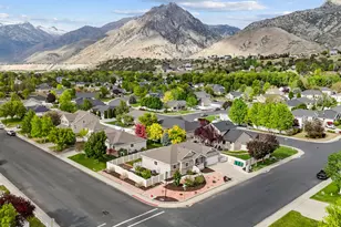 4584 W Carriage Ln, Cedar Hills, UT 84062 - Photo 37