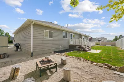 4584 W Carriage Ln, Cedar Hills, UT 84062 - Photo 31