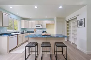 4584 W Carriage Ln, Cedar Hills, UT 84062 - Photo 9