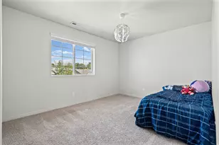 5449 S 2450 W, Roy, UT 84067 - Photo 13
