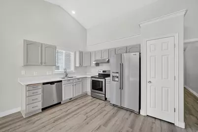 112 W Crystal Bay Dr, Stansbury Park, UT 84074 - Photo 5