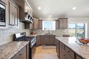 1380 W 50 N, Layton, UT 84041 - Photo 17