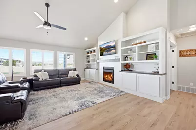 1380 W 50 N, Layton, UT 84041 - Photo 11