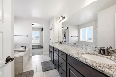 1380 W 50 N, Layton, UT 84041 - Photo 21