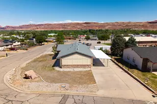 1225 Boulder Ave, Moab, UT 84532 - Photo 9