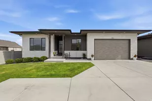 653 E Vandalay Ln, Draper, UT 84020 - Photo 1