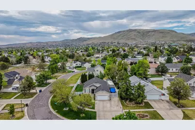 5949 W Fragrant Ln, Herriman, UT 84096 - Photo 35