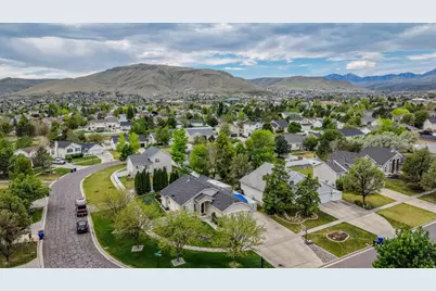 5949 W Fragrant Ln, Herriman, UT 84096 - Photo 37