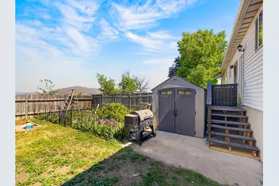 307 N Peach St, Santaquin, UT 84655 - Photo 39