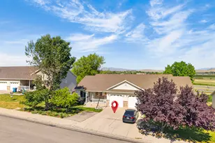 307 N Peach St, Santaquin, UT 84655 - Photo 5