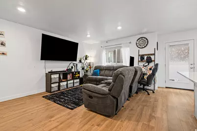 8609 W Meadow Bank Way, Magna, UT 84044 - Photo 11