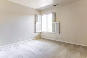5839 S Waterbury Dr E, Holladay, UT 84121 - Photo 13
