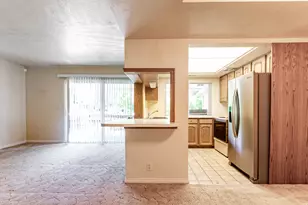5839 S Waterbury Dr E, Holladay, UT 84121 - Photo 5