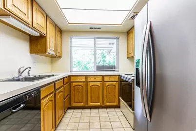 5839 S Waterbury Dr E #UNIT K, Holladay, UT 84121 - Photo 7