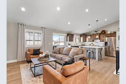 8273 S Skyline Arch Dr W, West Jordan, UT 84081 - Photo 5
