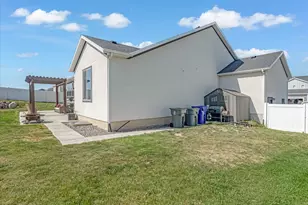 2993 S Yellow Bill Dr, Saratoga Springs, UT 84045 - Photo 61
