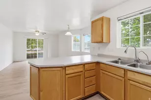 2083 N Morning Star Dr, Saratoga Springs, UT 84045 - Photo 11