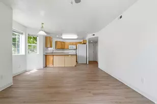 2083 N Morning Star Dr, Saratoga Springs, UT 84045 - Photo 7