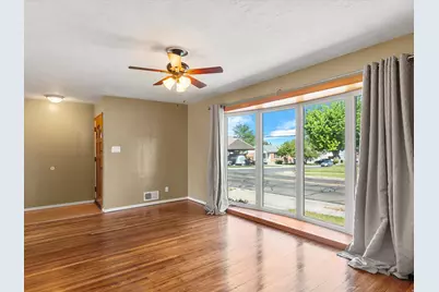 157 W 4400 S, Washington Terrace, UT 84405 - Photo 3